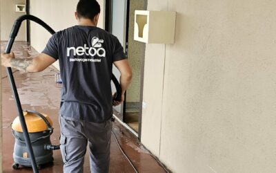 Brossage des coursives d’une copropriété de 18 bâtiments aux Pennes-Mirabeau